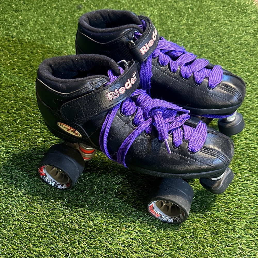 Vintage Riedell R3 Cayman Black Roller Skates with Purple Laces Sz 8 Mens 9 Wmns